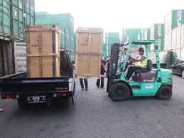 Mulai senin, 2 desember 2013.pahala express agen bsd city rawabuntu buka sampai jam 7 malam. Jasa Pengiriman Alat Berat Ke Kalimantan Ekspedisi Surabaya Kalimantan