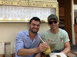 Check spelling or type a new query. Alexander Kumptner Zu Besuch Bei Meinem Guten Freund Ivo Gimlet Auf Den Besten Eistee Der Stadt Wunschen Euch Einen Schonen Nachmittag Facebook