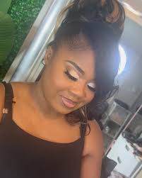 Fresh, flavorful & filter free 🤏🏾, ✨ Neutral Cutcrease Glam , Trend or no  trend, I’m forever bussing down a good ol cutcrease!!! Lbs , #browsbyslays  #browgang #indybrows #chicagobrows #kentuckybrows ...