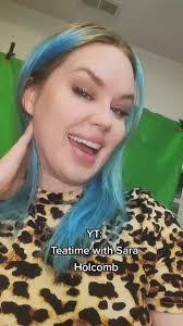 Sarah Boomer's Instagram, Twitter & Facebook