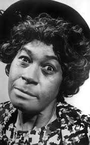 Aunt Esther's hilarious scene 🤣🤣🤣🤣