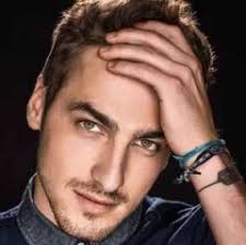 Artist: Kendall Schmidt