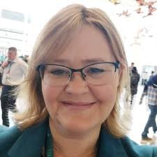 Every once in a while you work with a team that is so good, you just have  to speak out and tell others about them. I've worked with Alex Corman and  the