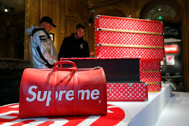 The official website of supreme. Vans Owner Vf Corp To Buy Streetwear Brand Supreme For 2 1 Billion