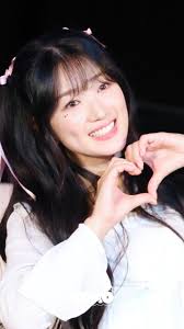 Kim Hye Yoon's fandom donated 261 packs of sanitary pads and 705 pairs of  socks through the 'Fandom Integrated Donation' service. '30 pairs of  gloves' were additionally donated in the name of