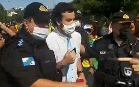 As declarações foram feitas nesta. Altamiro Borges Horda Bolsonarista Ataca Reporter Da Cnn Pcdob