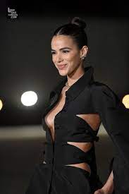 Bruna Marquezine pagando peitinho - Fotos Porno | textomir.ru