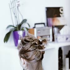 Not all hair salons are created equally, and there will always be better ones that stand out from the rest. Styling Hair 13 Top Salon Secrets