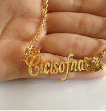 Walaupun mungkin di luar sana ada ribuan orang yang memiliki nama atau inisial huruf yang sama, tapi tidak akan dengan desain yang sama persis. Kalung Nama Photos Facebook