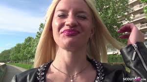GERMAN SCOUT - BLONDE URLAUBERIN ANGELA VON DER STRASSE ZUM FICKEN GEHOLT