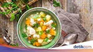 Kami juga akan memberikan tips untuk membuatnya. Ini Rahasia Bikin Sup Sayuran Yang Gurih Enak Untuk Buka Atau Sahur