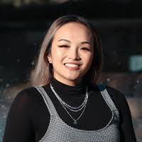 Sara Lerner's Instagram, Twitter & Facebook