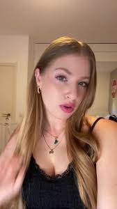 Danielle Sinquefield's Instagram, Twitter & Facebook