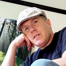 This was my last full production show of the summer !! Closed it off in  Groningen at @hullabaloofestival 🇳🇱 and I had an absolute blast 🫶🏼 Made  a special version of « Crazy »