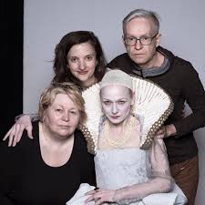 Odtud také pochází její přívlastek panenská královna. Jeji Vysost Kralovna Alzbeta I Se Narodni Divadlo Brno Facebook