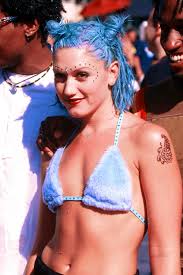 From leopard pants to blue hair, gwen stefani looks back on her most memorable fashion moments. Gwen Stefani On Heartbreak Space Buns And Her Love Of Red Lipstick