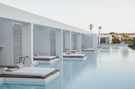 Naast het assortiment zwembaden heeft rhodos ook een ruim assortiment toebehoren. Rhodos Casa Cook Rhodes Individualicious Casa Cook Casa Cook Hotel Moderne Pools