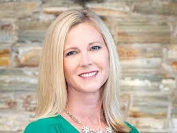 Lisa Schuder's Instagram, Twitter & Facebook