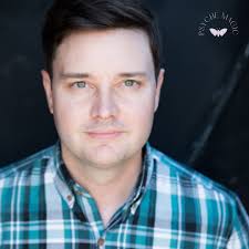 Intersectionality and Inner Teen Healing with Elizabeth Su (Author and  Creator of The Adventure Tarot)