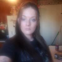 Shannon Dove's Instagram, Twitter & Facebook