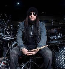 Joey jordison, quien fuera baterista de slipknot, murió a los 46 años. So0tnhozhjgaum