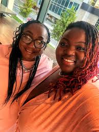 My boss babes know I love to eat 😭 it's my love language. Thank you for  thinking of me