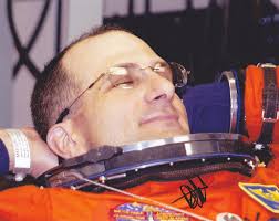 Signing experience: NASA's active astronauts