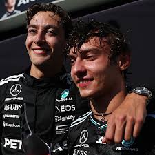 The Miami GP did not disappoint this year! The last special edition drop is  from Mercedes. Designed by renowned Canadian artist Mad Dog Jones, Lewis  Hamilton and George Russell driver's caps capture