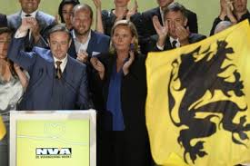 Predecesorul direct al vlaams belang a fost vlaams blok, care a fost format din fracțiunea naționalistă de dreapta și conservatoare a uniunii populare (vu) care a apărut la sfârșitul anilor 1970. N Va Nodigt Ook Vlaams Belang Uit Voor Gesprekken Over Nieuw De Standaard Mobile