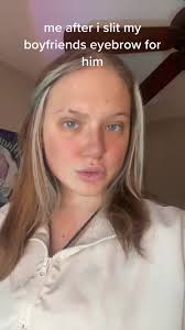 Girlfriend Reacting to Boyfriend Eyebrow Slint