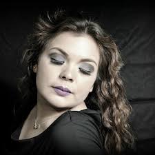 Listen to Amiga si lo ves/ Mirame (Jenni Rivera) by Ana Laura in Dora Ly  playlist online for free