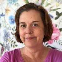 Julie Moffitt's Instagram, Twitter & Facebook