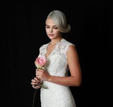 Wir reinigen diese kleider seit zwei generationen. Brautmode Alles Zur Hochzeit The Factory Store Leipzig