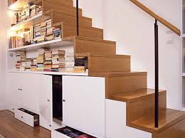 Des Rangements Sous Les Escaliers C Est Pratique Maison Travaux Meuble Sous Escalier Sous Escalier Escalier