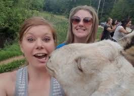 Edith Bileddo's Instagram, Twitter & Facebook