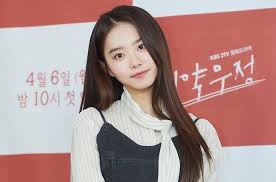 스타 인기 투표, 움짤 갤러리, 스타랭킹 정보와 스타에 어울리는 이미지 투표까지 할 수 있는 익사이팅디시, 마이셀럽스와 디시인사이드가 만든 인공지능으로 운영하는 스타 커뮤니티 0h7ni A6rai8jm