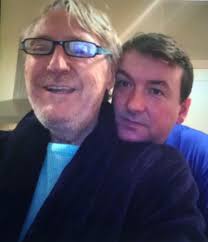 MESSAGE FROM JAMIE..... Hi, I'd like to say a few words to you all as we  approach Christmas and the New Year. Joe always enjoyed having a chat with  everyone in his