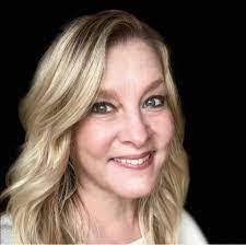 Laurie Rager's Instagram, Twitter & Facebook