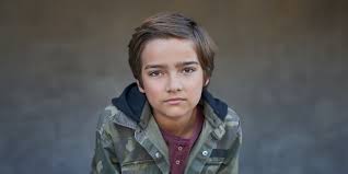Imta alum elias harger will be playing max fuller, one of d.j.'s older sons, in fuller house ! Elias Harger S Full House Age Height Parents Is He Gay