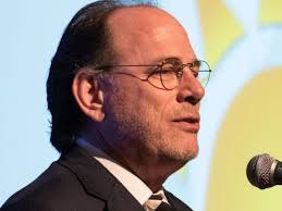 FTBOA's Powell Receives Executive Of The Year Award From FSAE