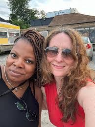 Angela Colombo's Instagram, Twitter & Facebook