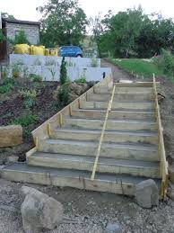 Exterieurs Escalier Renovation D Une Maison Du Beaujolais Escalier De Jardin Escalier Exterieur Escalier Exterieur Beton