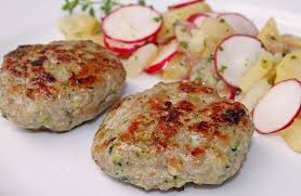 Putenhackfleisch Zucchini Frikadellen Von Susanneboe Chefkoch Putenhackfleisch Putenhackfleisch Rezepte Lebensmittel Essen