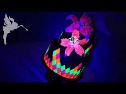 Glow In The Dark Torte Kuchen Der Im Dunkeln Leuchtet Torten Deko Tutorial Kuchenfee Youtube Torten Deko Geburtstagsparty Ideen Kuchenfee Lisa