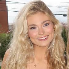 I'm so excited to begin my career at JLL as the new Brokerage Sales  Coordinator