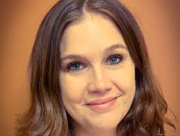 Lora Mcknight's Instagram, Twitter & Facebook