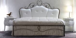 .contiene materiali di approfondimento sulla materia dantesca. Letto Matrimoniale In Ferro Battuto Usato