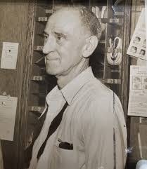 Pat Crandall's Instagram, Twitter & Facebook