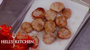 Hell's kitchen is an american cooking reality show based on the british program of the same title, where chef gordon ramsay puts aspiring chefs through different challenges and dinner services to decide who is the best. Kashia Struggled With Gordon Asking Her 3 X 5 Hell S Kitchen Youtube