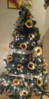 Kapok seeds with white fiber for making pillow. Sunflower Christmas Tree Decorations And Ideas